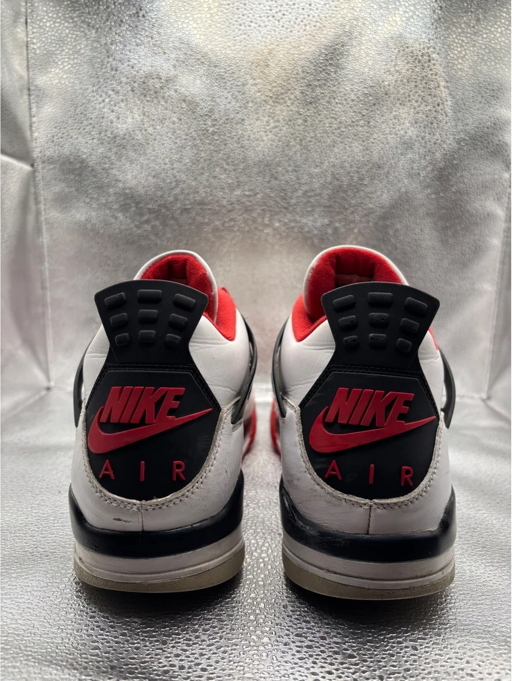 Air Jordan 4 fire red 2020
